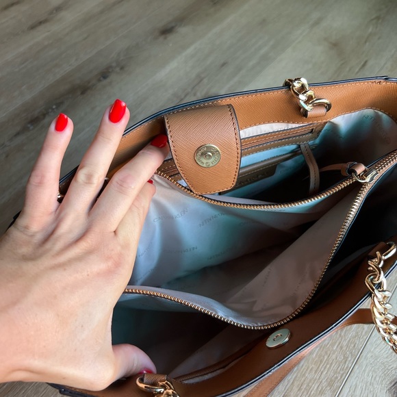 BRAND NEW CARAMEL BROWN GOLD CALVIN KLEIN PURSE BAG HANDBAG CK CLUTCH HOGA1WX1 - Picture 5 of 8